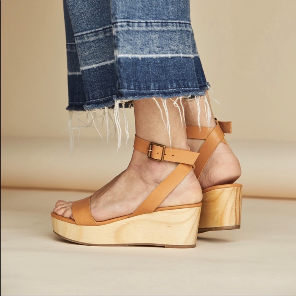 Nisolo Sarita wedge sandal